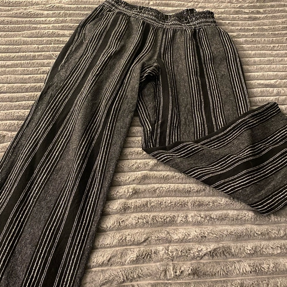 Wide leg pants